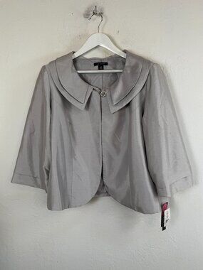Le Bos Women's Size 18W Silver Cropped Jacket Rhinestone Clasp Lightweight NWT